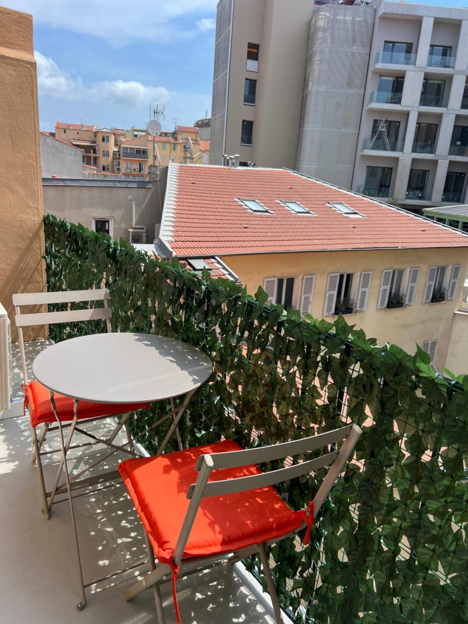 Center 2 Min Walk To Quiet Sunny Balcony Apartment Nizza